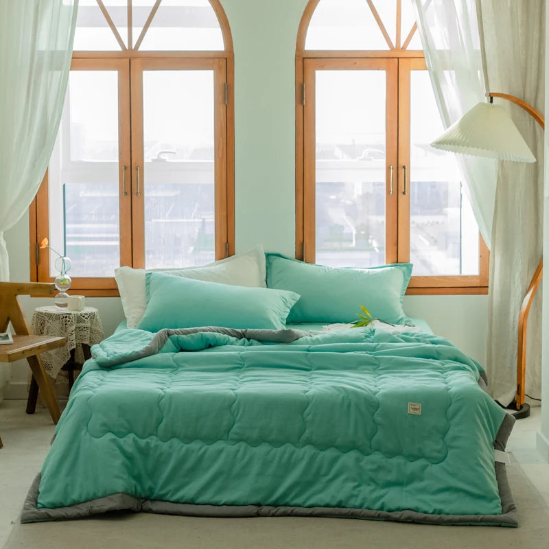 CoolWave – Breathable Cooling Blanket
