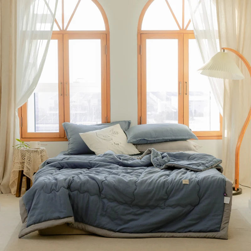 CoolWave – Breathable Cooling Blanket