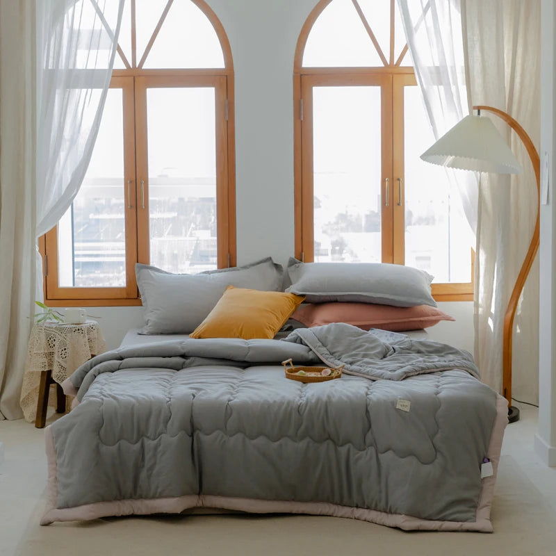 CoolWave – Breathable Cooling Blanket