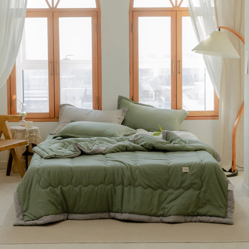 CoolWave – Breathable Cooling Blanket