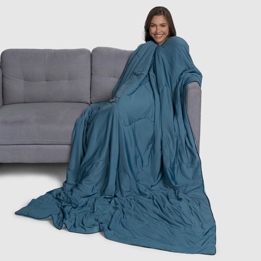 CoolWave – Breathable Cooling Blanket